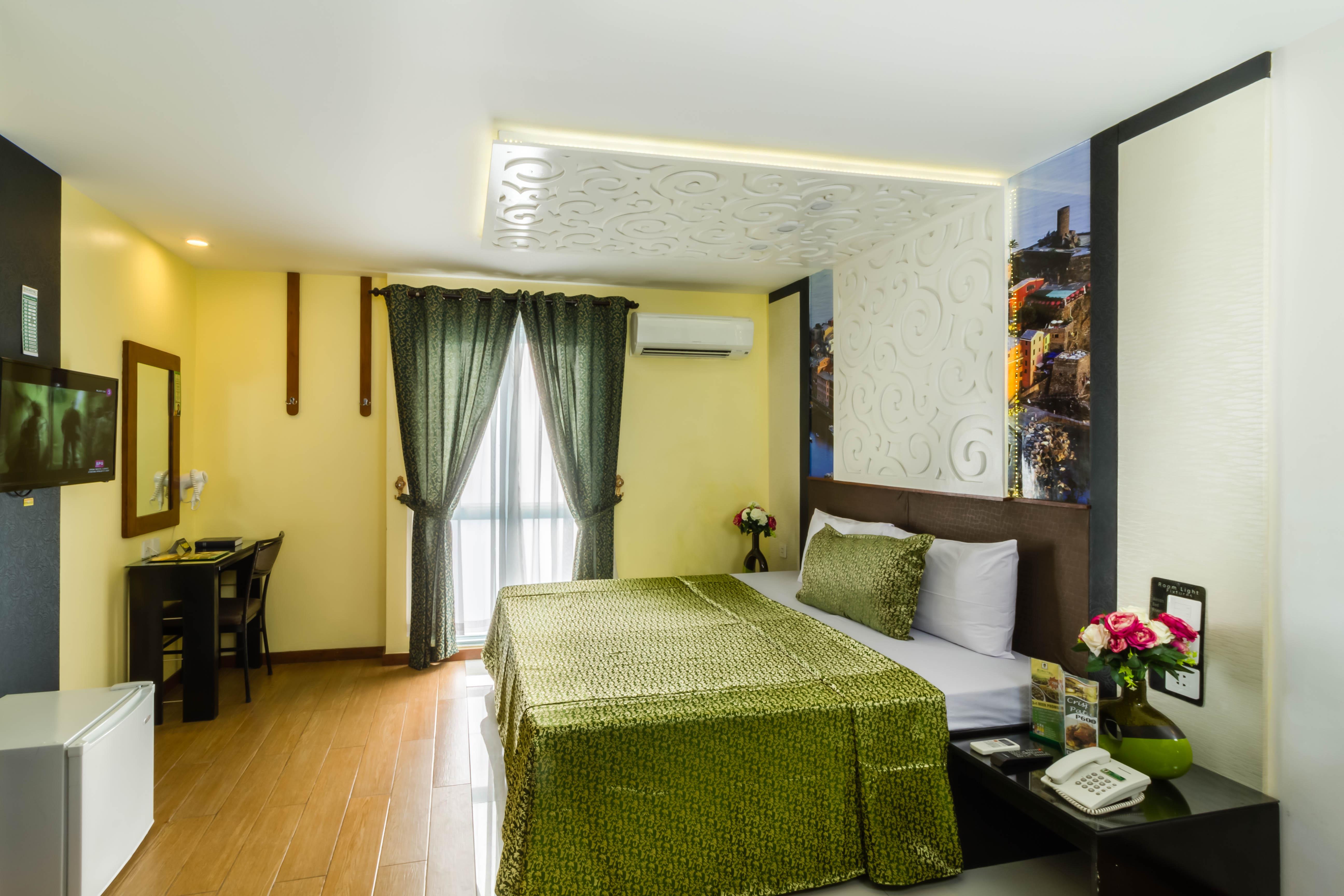 Eurotel Vivaldi Araneta Quezon City Exterior foto
