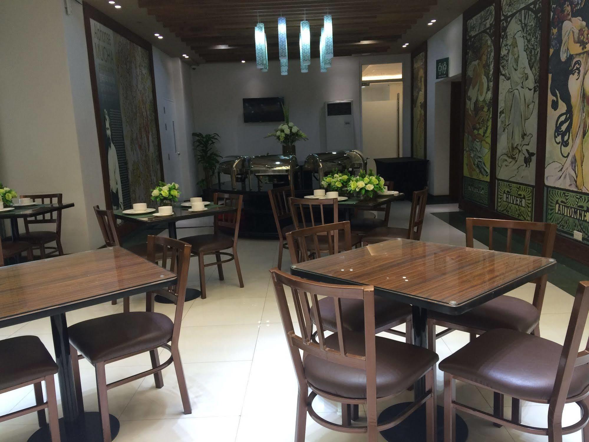 Eurotel Vivaldi Araneta Quezon City Exterior foto